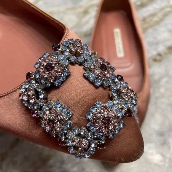 Manolo Blahnik Hangisi Crystal Embellished Satin Flats - Picture 5 of 12